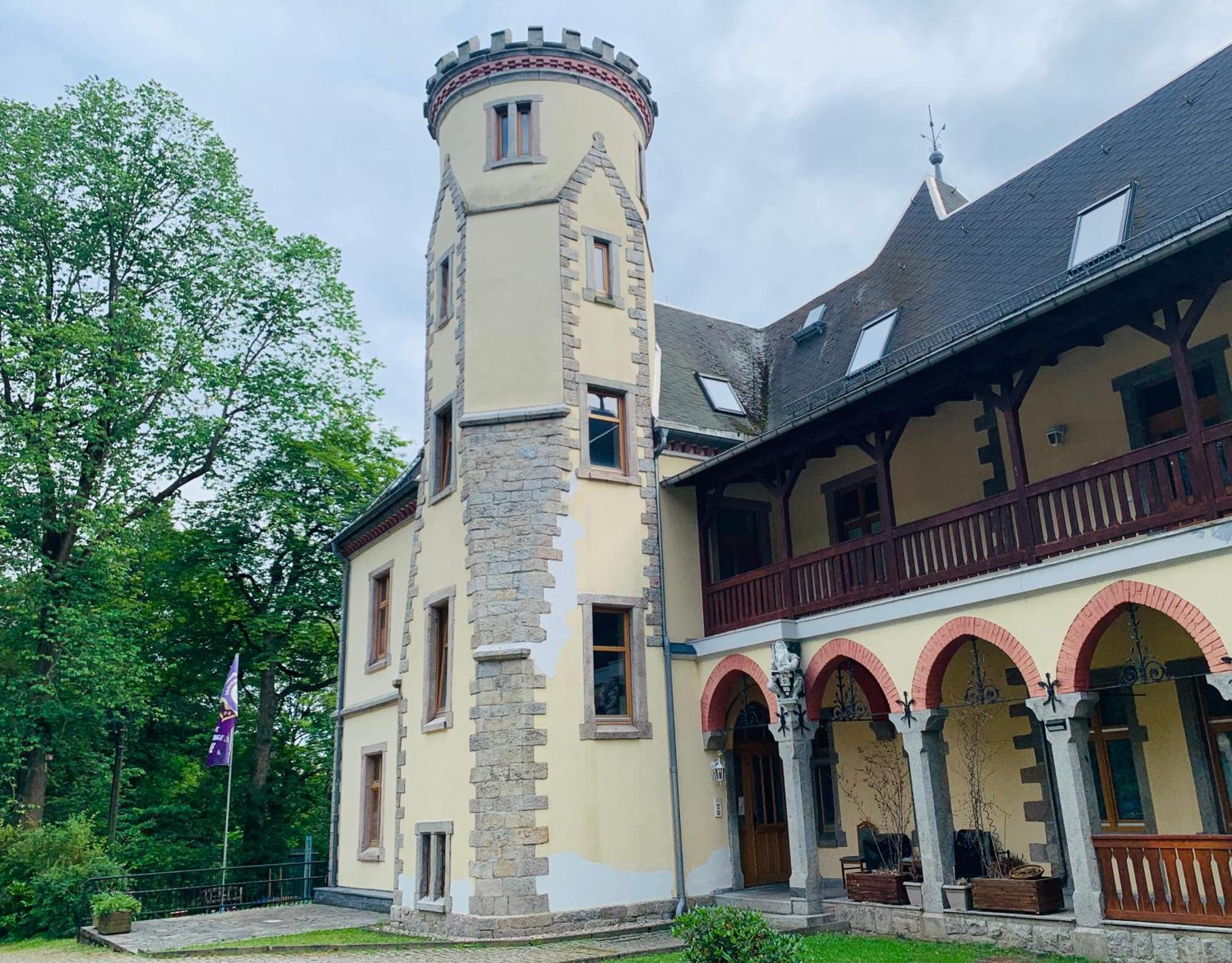 Burg Aue- Erzglueck - Familien - Im Gruenen - Zentral Apartment